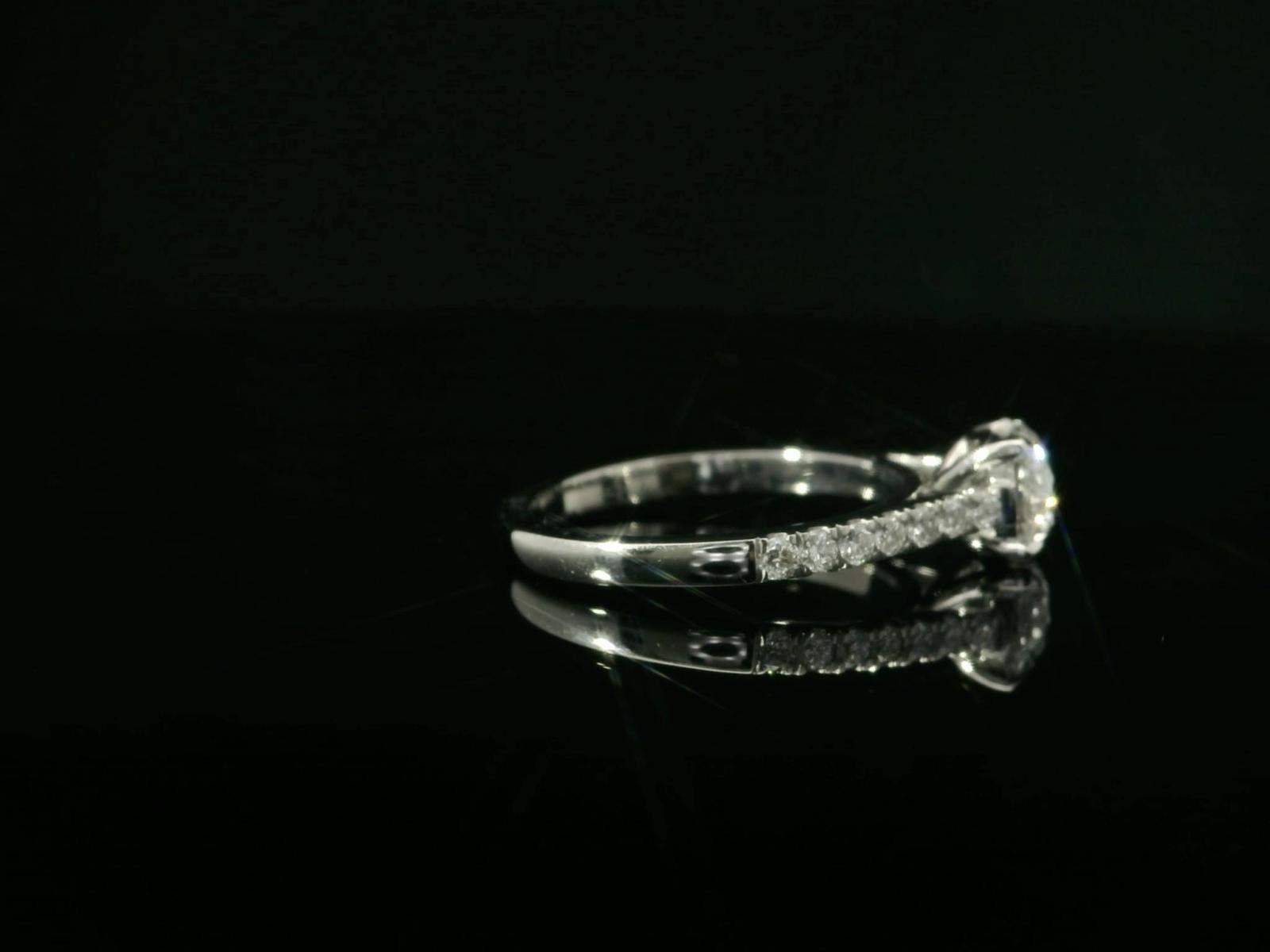 GIA-CERTIFICATED Natural Diamond Ring