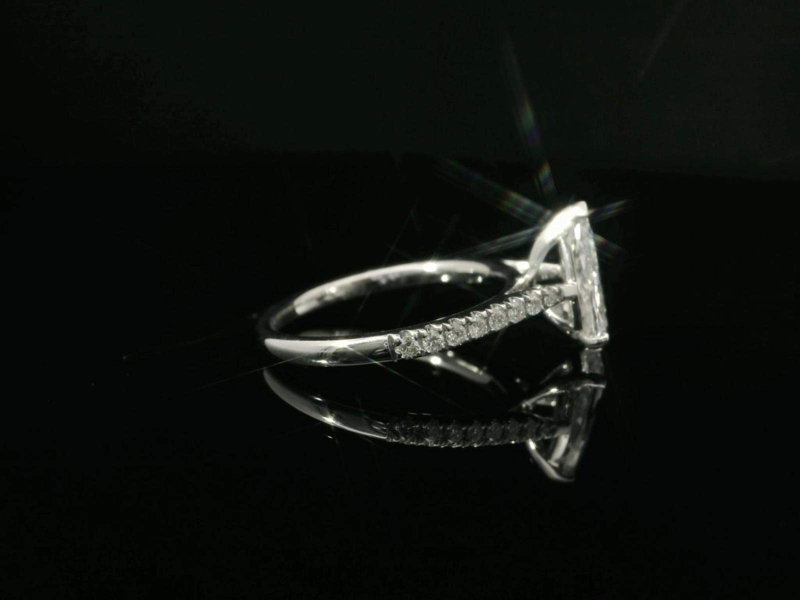 GIA-CERTIFICATED Natural Diamond Ring