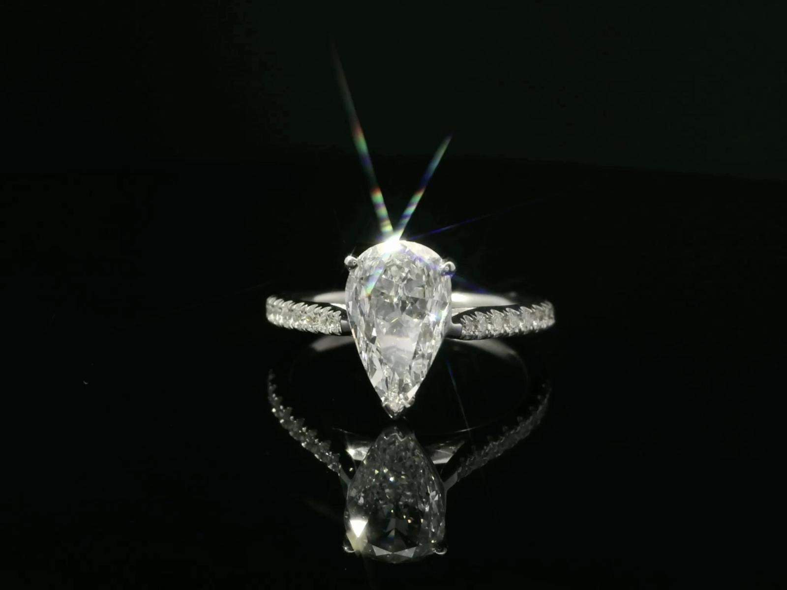 GIA-CERTIFICATED Natural Diamond Ring