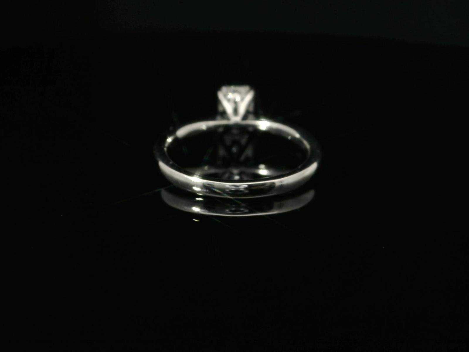 GIA-CERTIFICATED Natural Diamond Ring