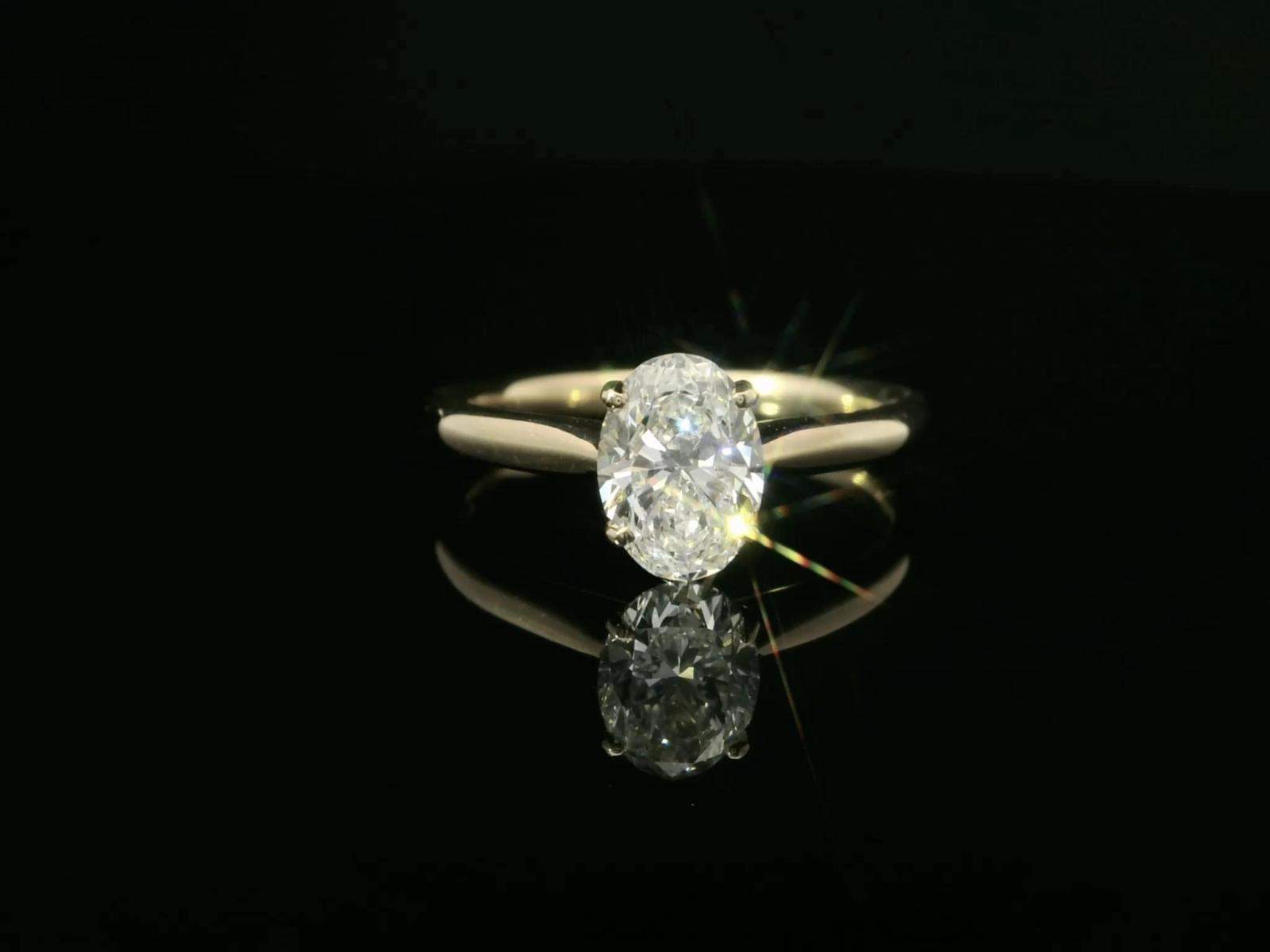 GIA-CERTIFICATED Natural Diamond Ring