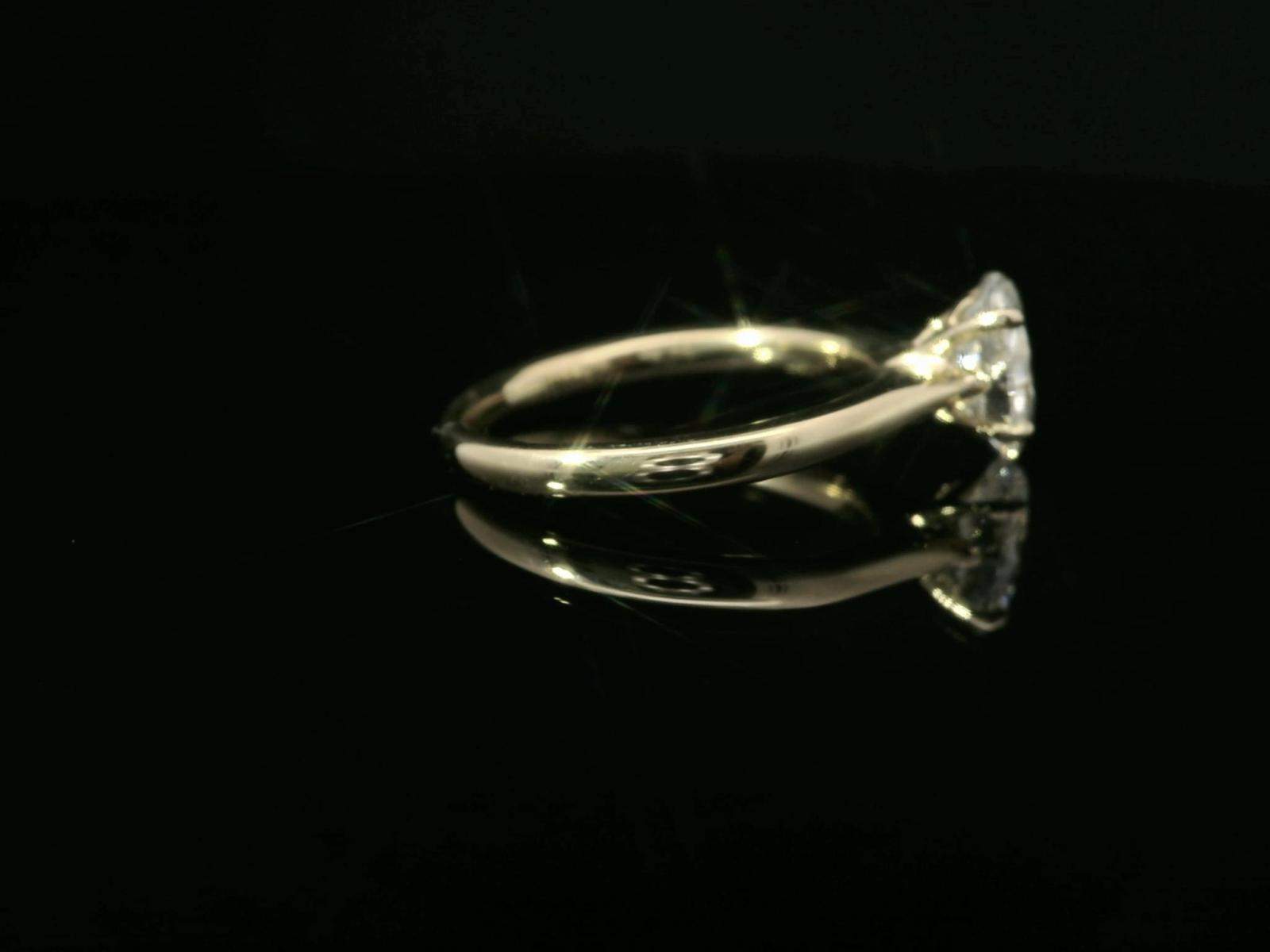 GIA-CERTIFICATED Natural Diamond Ring