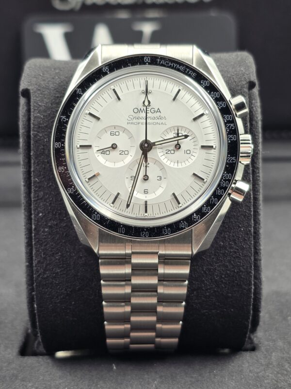Omega Speedmaster 2021
