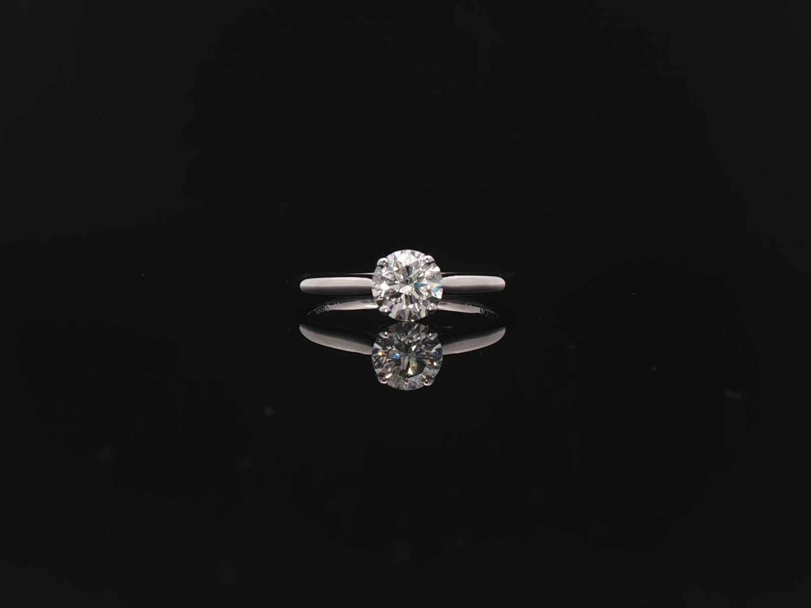 GIA-CERTIFICATED Natural Diamond Ring