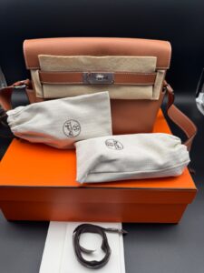 Hermès Kelly Messenger PM