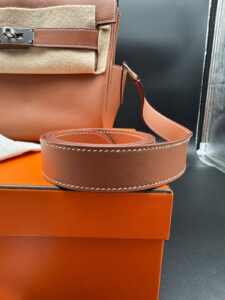Hermès Kelly Messenger PM