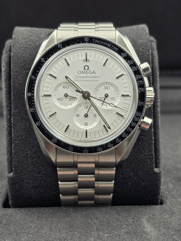 Omega Speedmaster 2021