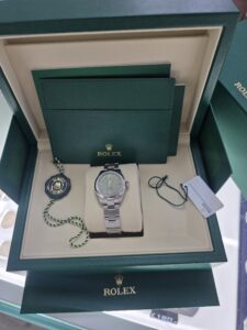 Rolex Oyster Perpetual 28